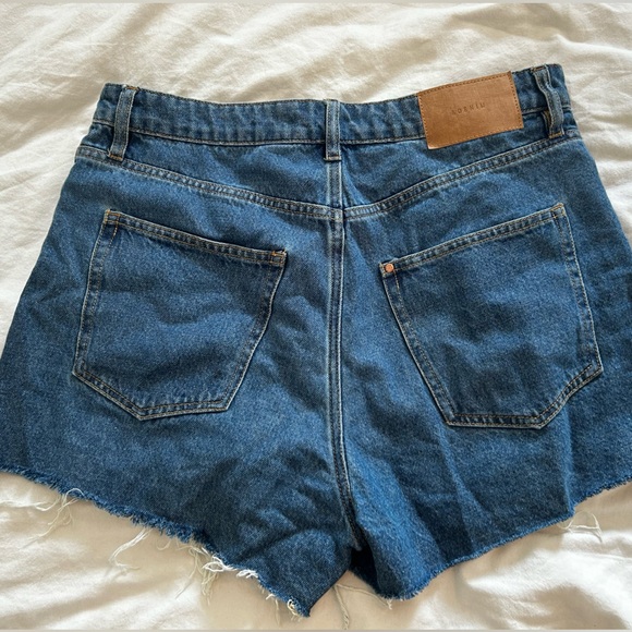 H&M denim shorts - Picture 2 of 3